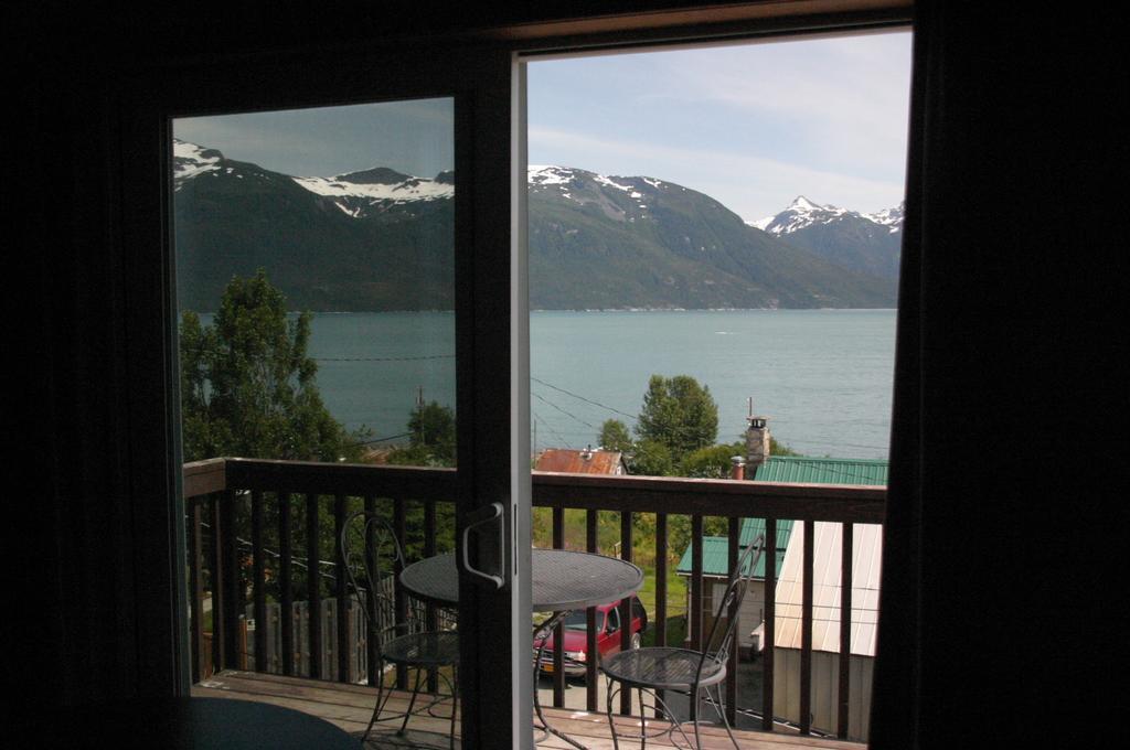 Captain'S Choice Motel Haines Kamer foto