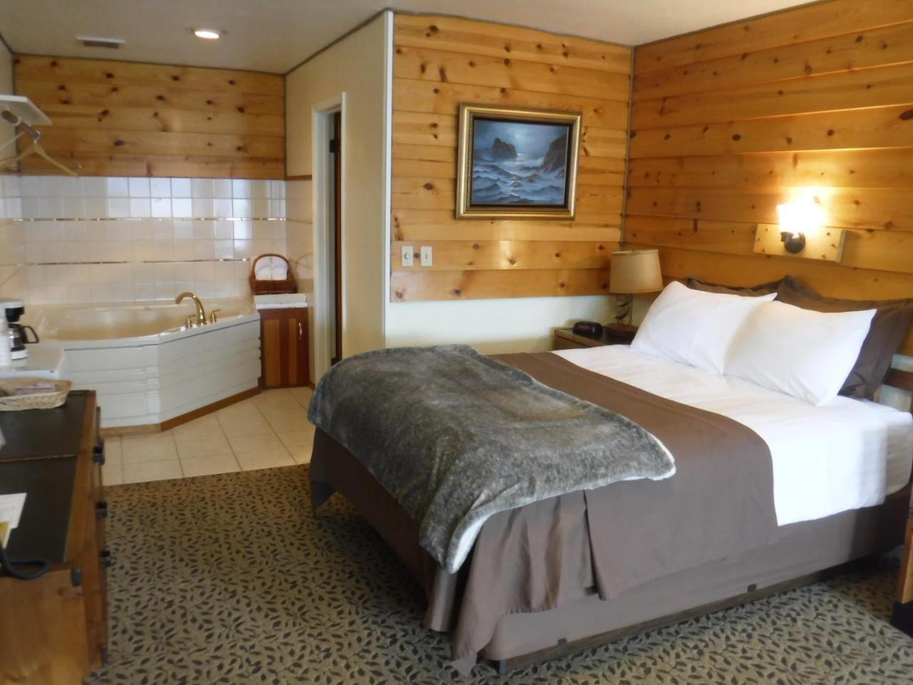 Captain'S Choice Motel Haines Buitenkant foto