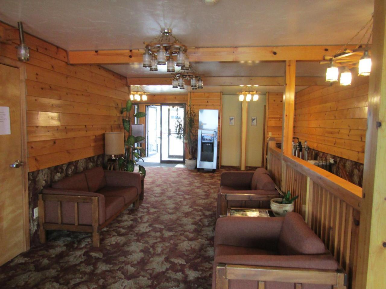 Captain'S Choice Motel Haines Buitenkant foto