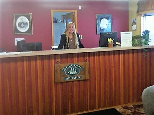 Captain'S Choice Motel Haines Buitenkant foto
